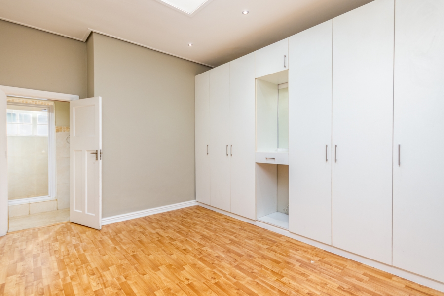 2 Bedroom Property for Sale in Claremont Western Cape